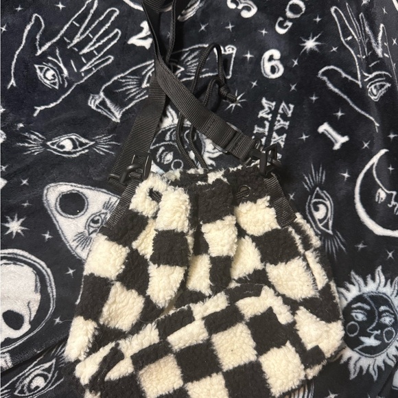 Vans Black and White Checkered Fleece Bag - Picture 2 of 2